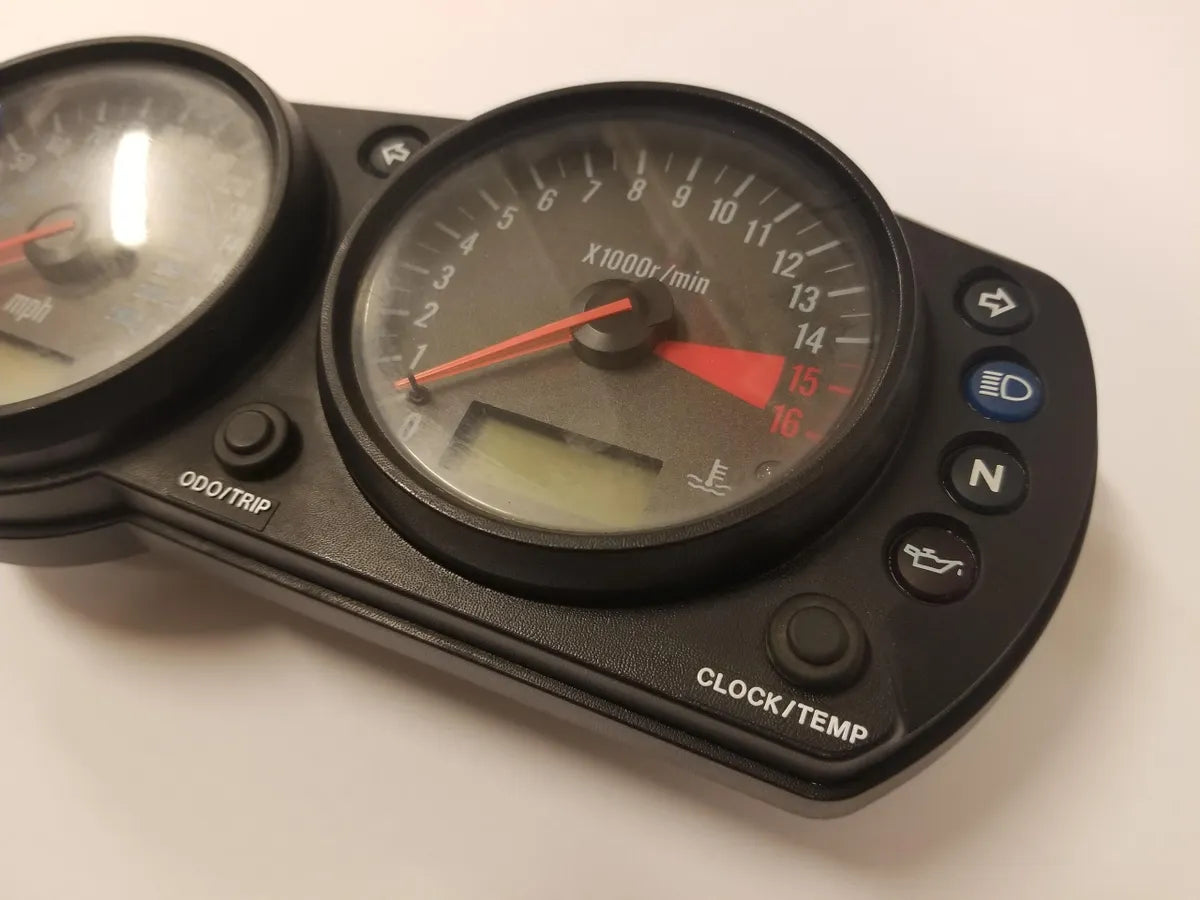 ZZR 600 OEM Instrument Cluster - Kawasaki Ninja - Speedometer & Tachometer